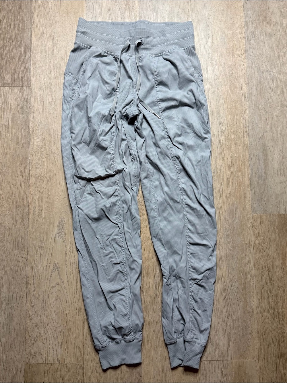 Lululemon studio jogger in silver drop - size 4 - Picture 2 of 8